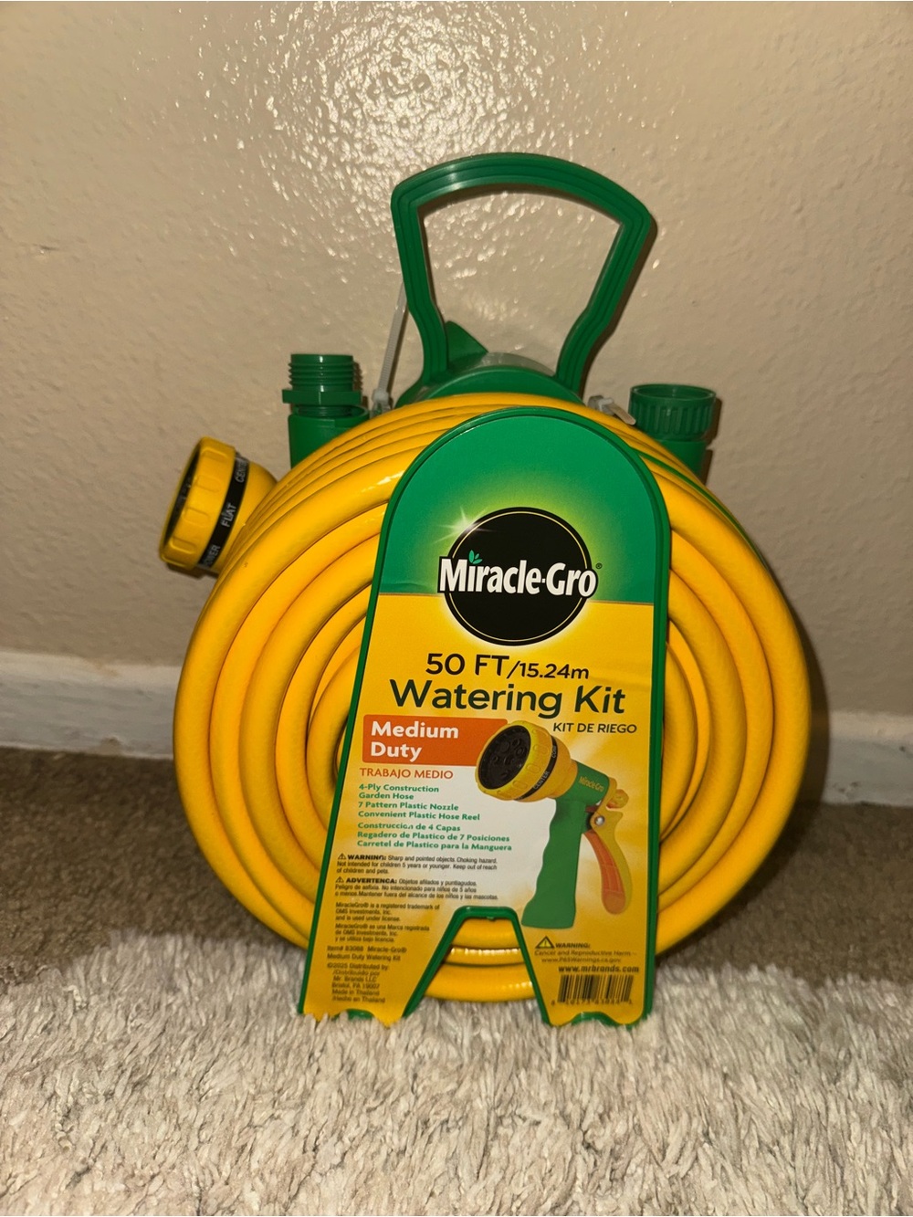 Miracle-Gro 50 ft. 3/8" Garden Hose Watering Kit w/ 7-Pattern Nozzle new